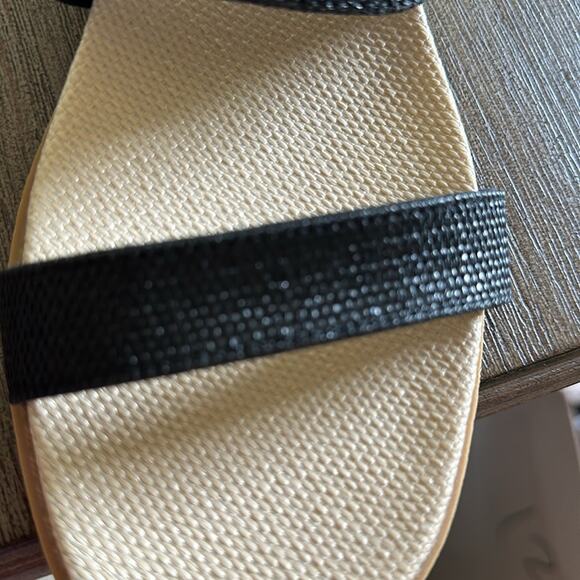 Dolce Vita Genzel Slides Flat Sandals Black Slide on Woven Women’s size 8 New - Picture 6 of 6